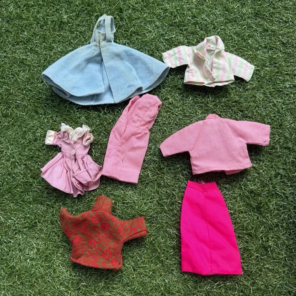 Vintage‎ 70s Barbie Clothing Lot of 7 Pieces Dresses Skirt Jackets Pink